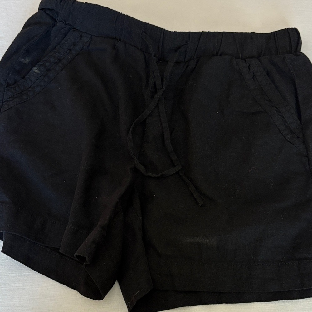 Briggs New York Black Women's Shorts